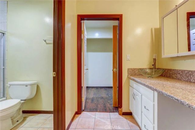 16670 Moorpark, Encino, CA 91436