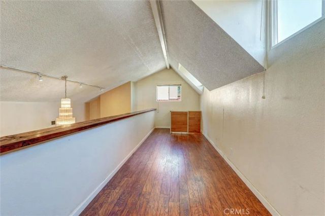 16670 Moorpark, Encino, CA 91436