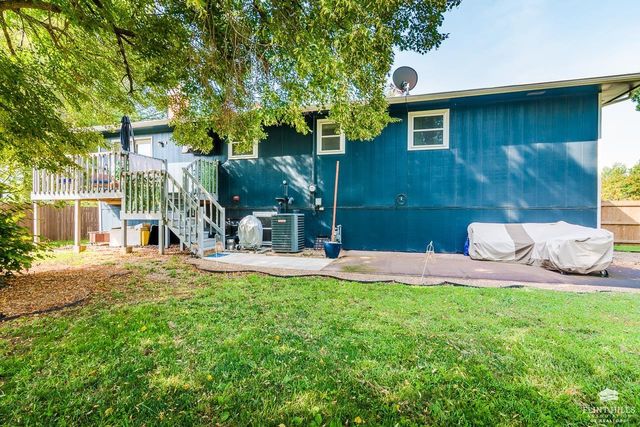 1304 Givens Road, Manhattan, KS 66503