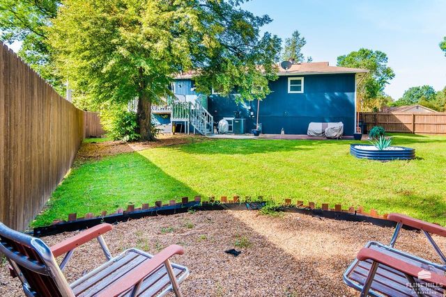 1304 Givens Road, Manhattan, KS 66503