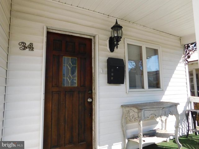 34 W WALTER ST, Summit Hill, PA 18250