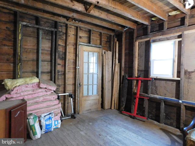 34 W WALTER ST, Summit Hill, PA 18250