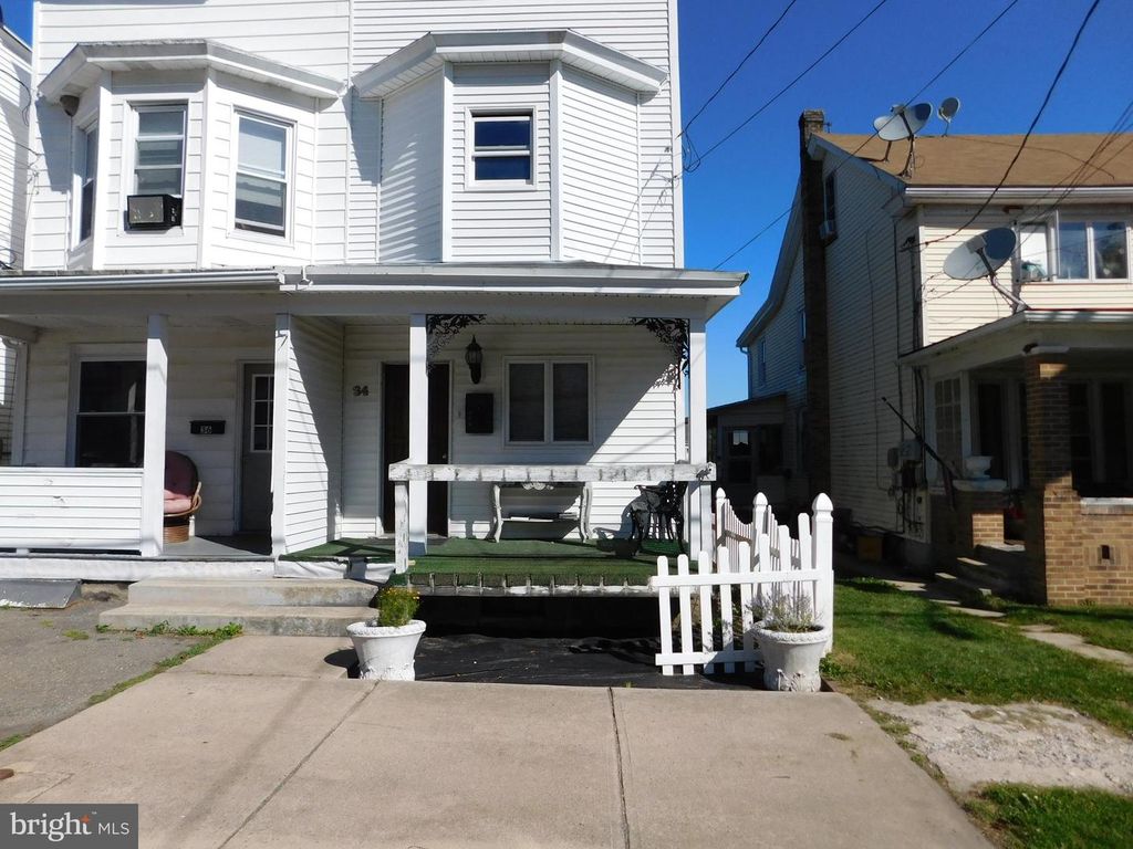 34 W WALTER ST, Summit Hill, PA 18250