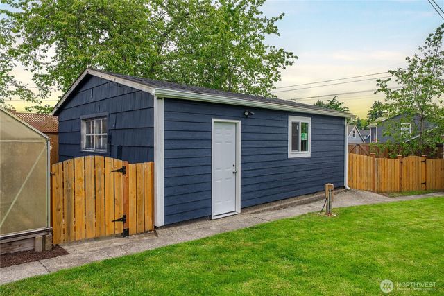 6235 S Lawrence Street, Tacoma, WA 98409