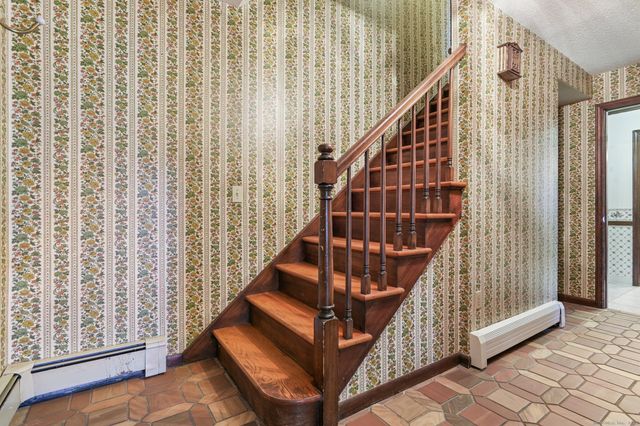 16 Green Avenue, Stonington, CT 06379