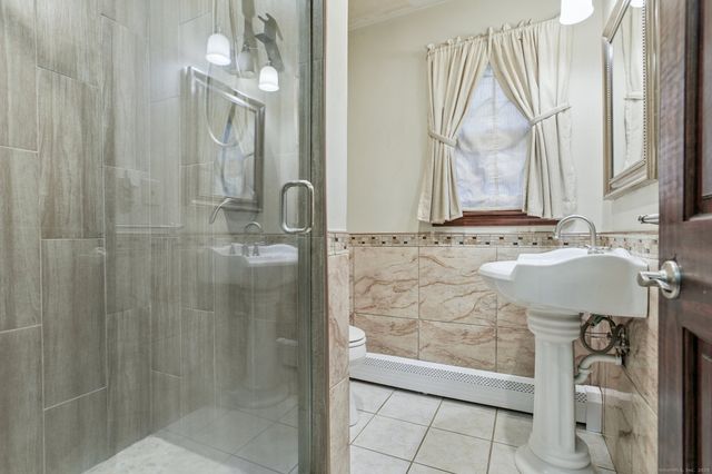 16 Green Avenue, Stonington, CT 06379