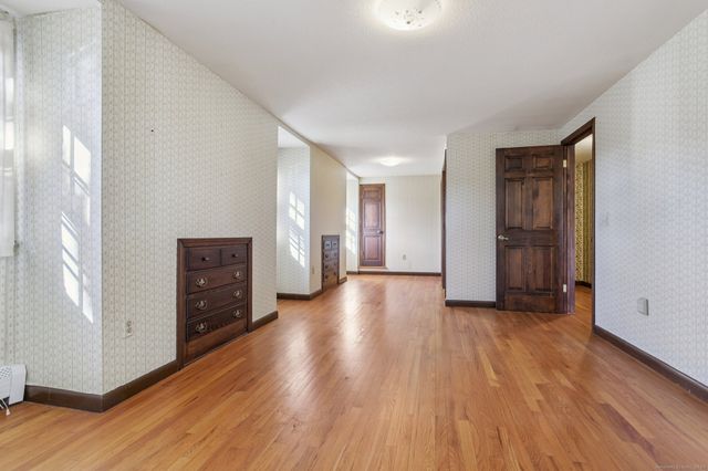 16 Green Avenue, Stonington, CT 06379