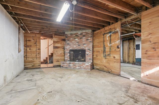 16 Green Avenue, Stonington, CT 06379