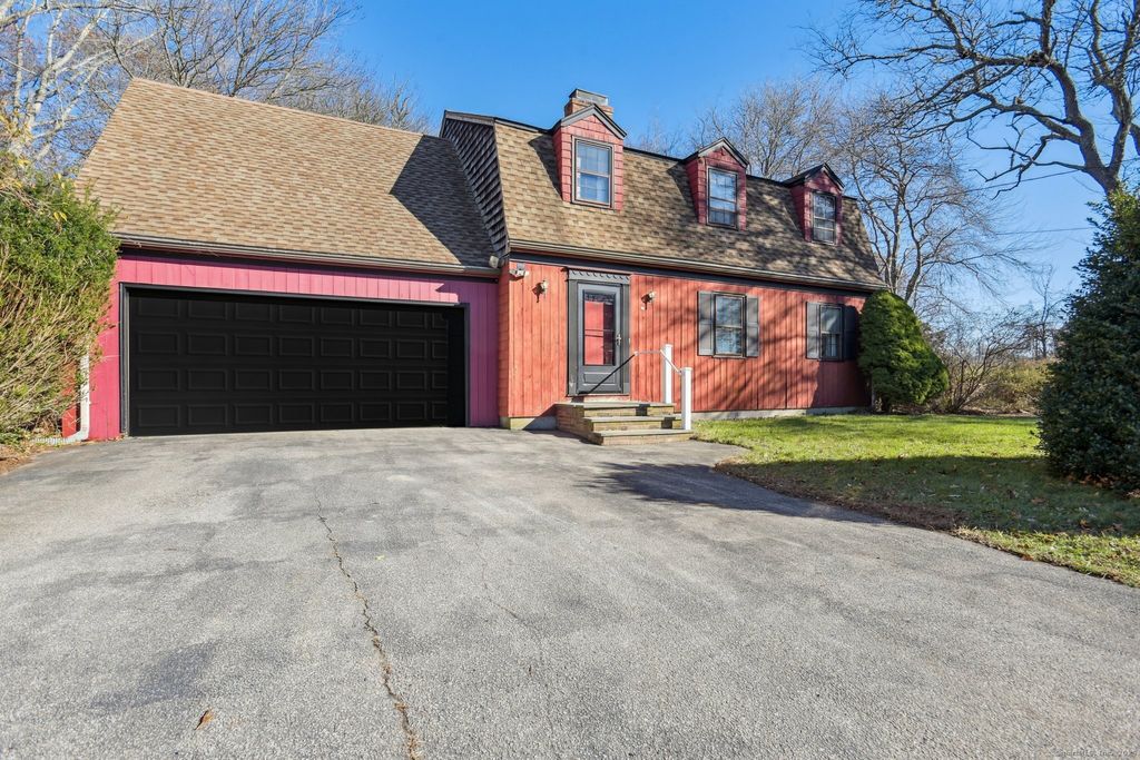 16 Green Avenue, Stonington, CT 06379