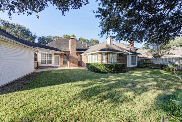 1315 Crescent Parkway Court, Houston, TX 77094