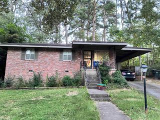 30 Berkshire Drive, Little Rock, AR 72204