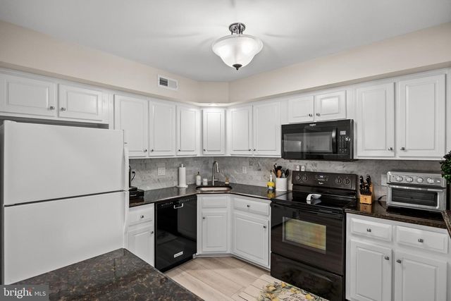 603 HAZELWOOD LN, Marlton, NJ 08053