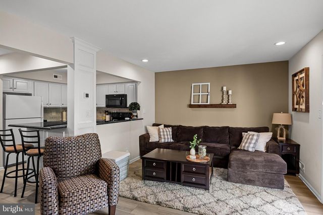 603 HAZELWOOD LN, Marlton, NJ 08053