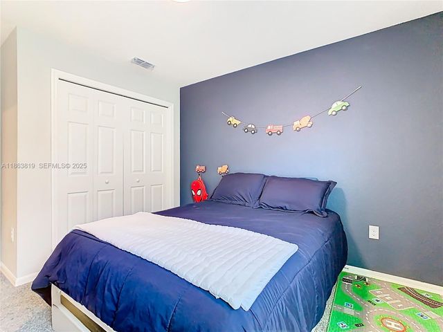1060 Cascade Drive, Davenport, FL 33837
