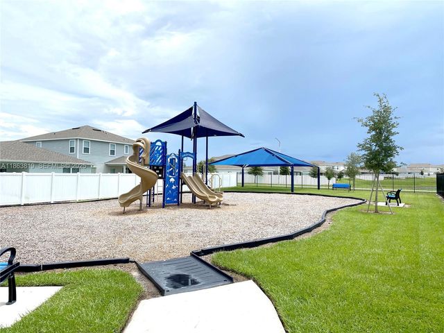 1060 Cascade Drive, Davenport, FL 33837