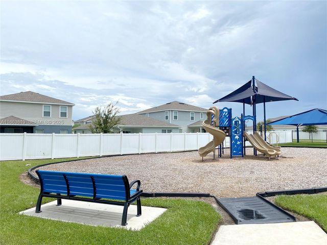 1060 Cascade Drive, Davenport, FL 33837