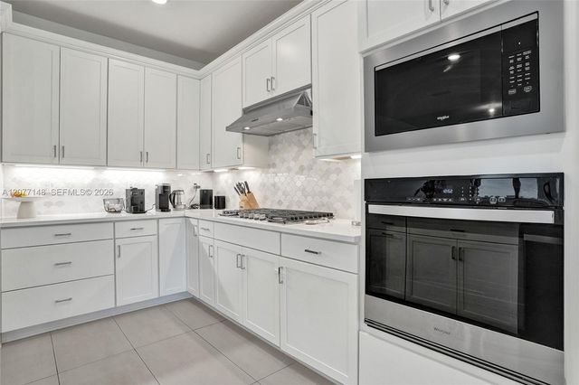 2357 Rollingwood Court, Oakland Park, FL 33309