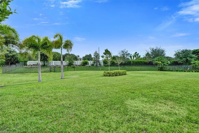 2357 Rollingwood Court, Oakland Park, FL 33309