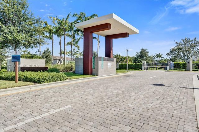 2357 Rollingwood Court, Oakland Park, FL 33309