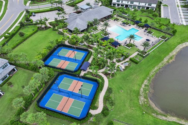 2357 Rollingwood Court, Oakland Park, FL 33309