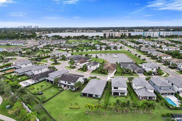 2357 Rollingwood Court, Oakland Park, FL 33309