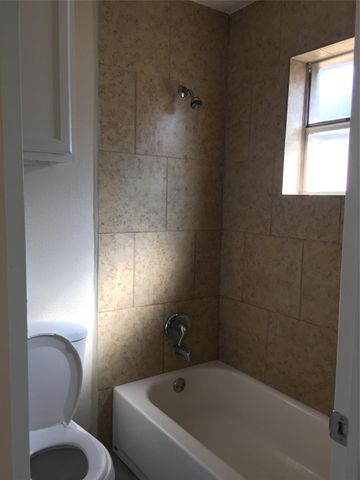 1138 Oxford Drive, Pearland, TX 77584