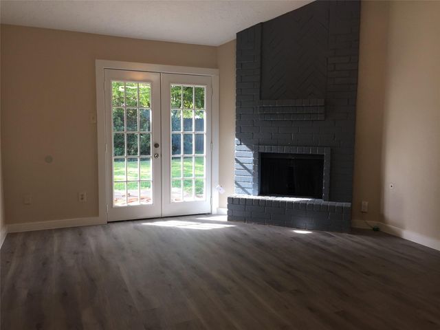 1138 Oxford Drive, Pearland, TX 77584