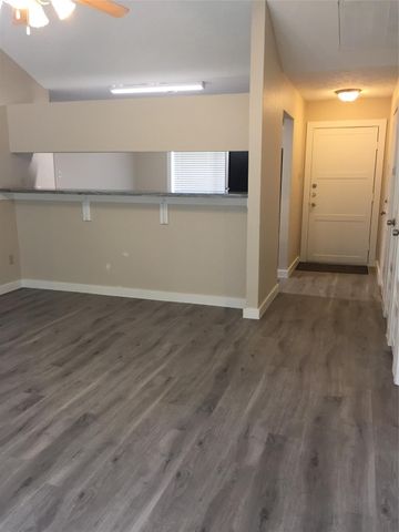 1138 Oxford Drive, Pearland, TX 77584