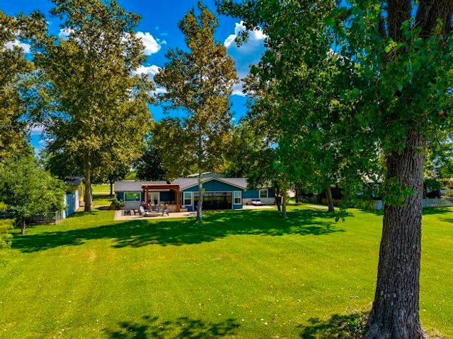 1017 Airport Road, Possum Kingdom Lake, TX 76449