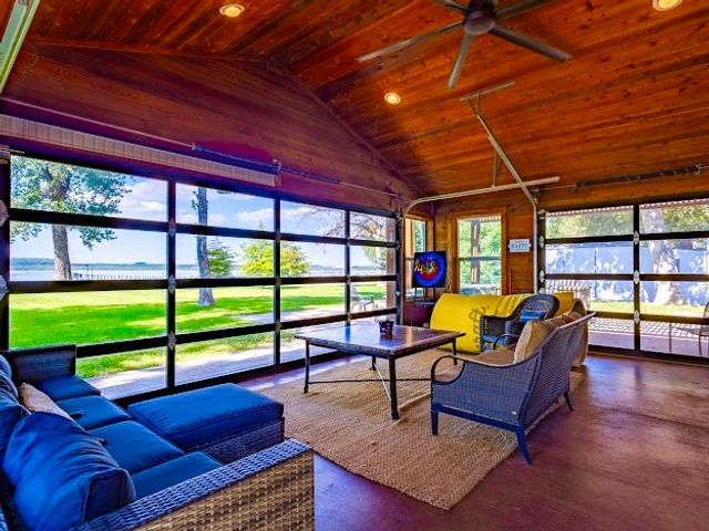 1017 Airport Road, Possum Kingdom Lake, TX 76449