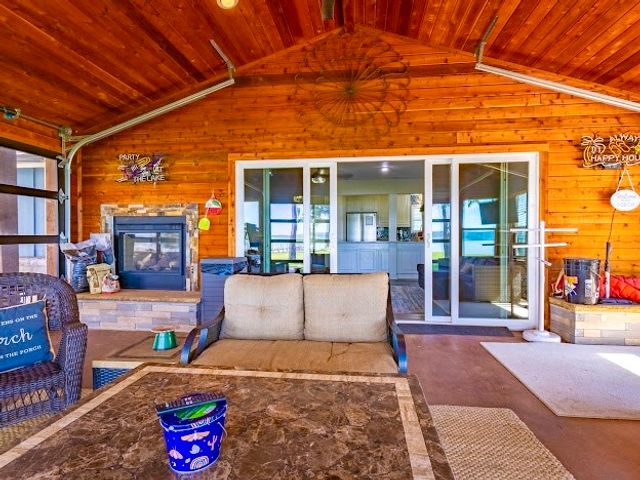 1017 Airport Road, Possum Kingdom Lake, TX 76449