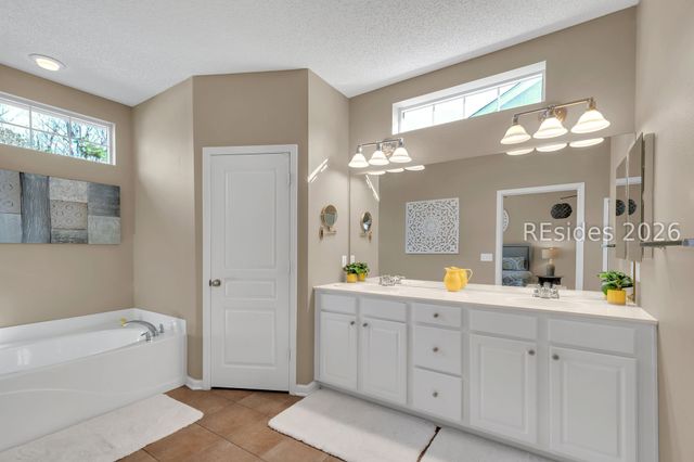 29 Holly Ribbons Cir, Bluffton, SC 29909