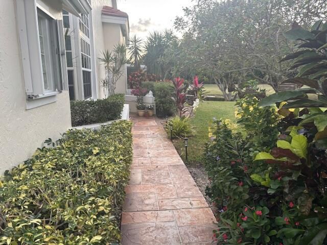 6208 Bear Creek Court, Lake Worth, FL 33467