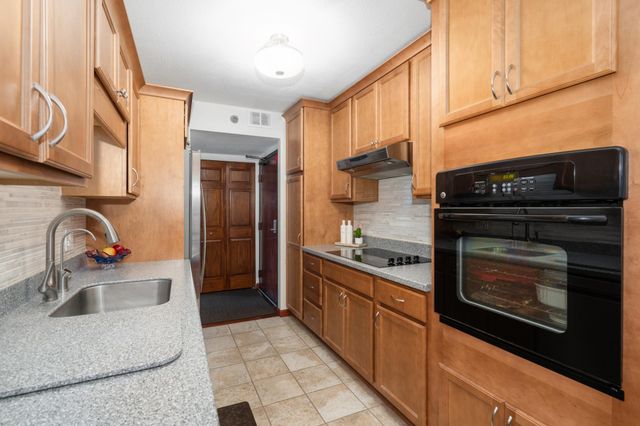 6615 Lake Shore Drive S 803, Richfield, MN 55423