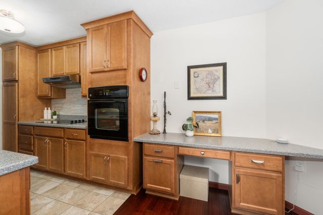 6615 Lake Shore Drive S 803, Richfield, MN 55423