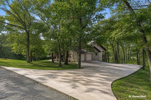 94 Irish Hills Boulevard, Kimberling City, MO 65686