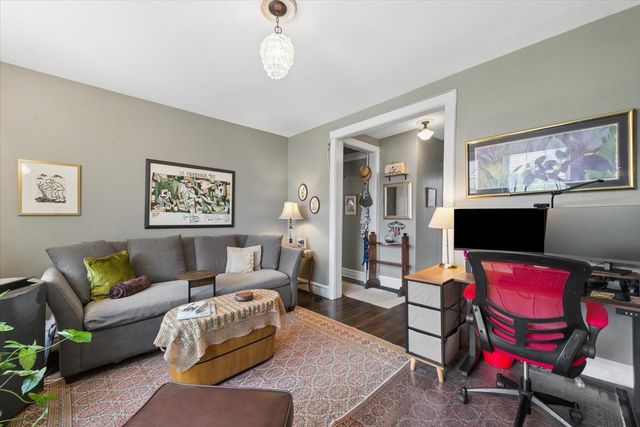 1243 W Thorndale Avenue 2E, Chicago, IL 60660