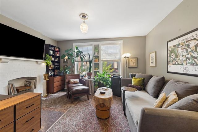 1243 W Thorndale Avenue 2E, Chicago, IL 60660