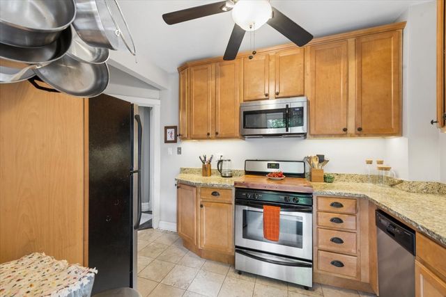 1243 W Thorndale Avenue 2E, Chicago, IL 60660