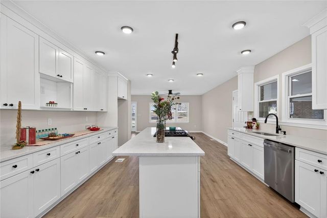 18 Dyer Circle, Carrollton, GA 30116