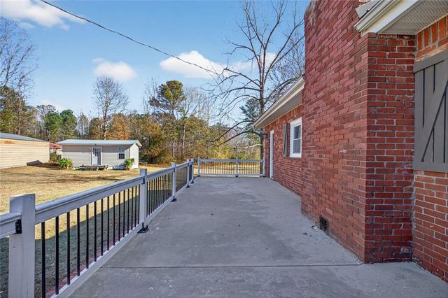 18 Dyer Circle, Carrollton, GA 30116