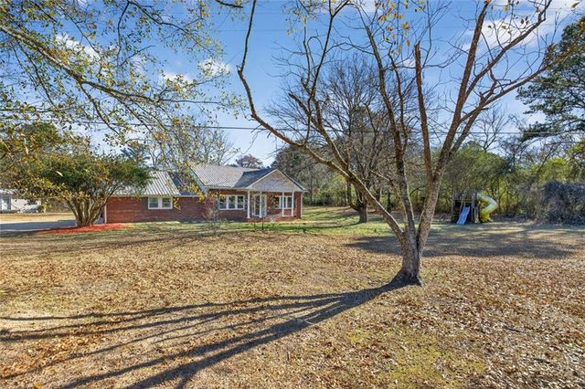 18 Dyer Circle, Carrollton, GA 30116