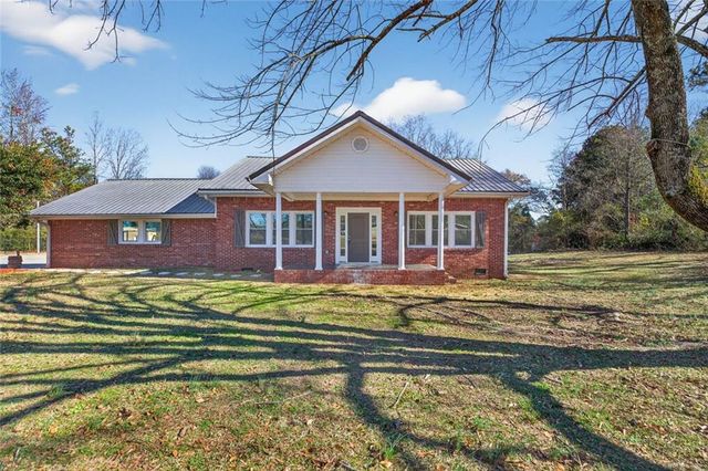 18 Dyer Circle, Carrollton, GA 30116