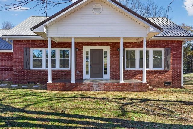 18 Dyer Circle, Carrollton, GA 30116