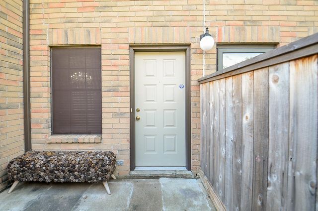 9850 Pagewood Lane 1403, Houston, TX 77042