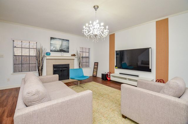 9850 Pagewood Lane 1403, Houston, TX 77042