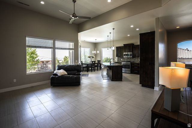 1288 E SILVER SHADOWS DR, Washington, UT 84780