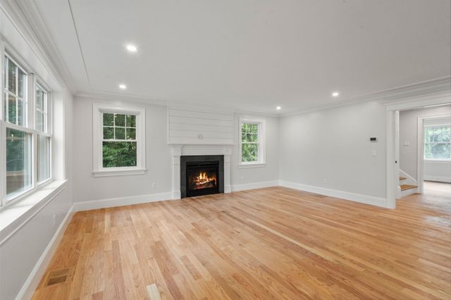 53 Beechwood St, Cohasset, MA 02025