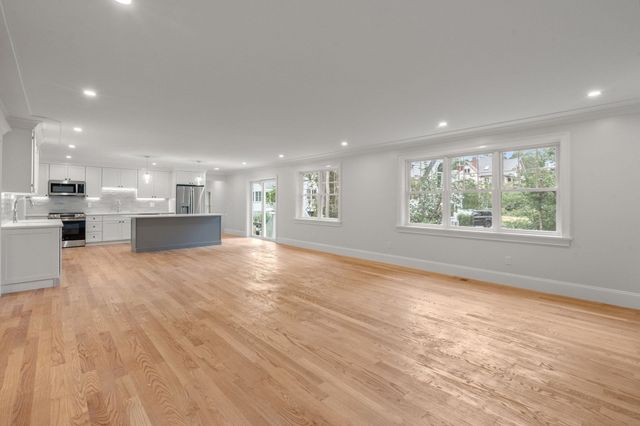 53 Beechwood St, Cohasset, MA 02025