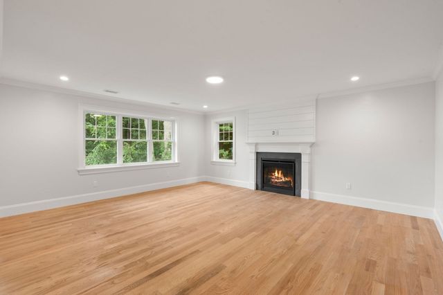53 Beechwood St, Cohasset, MA 02025
